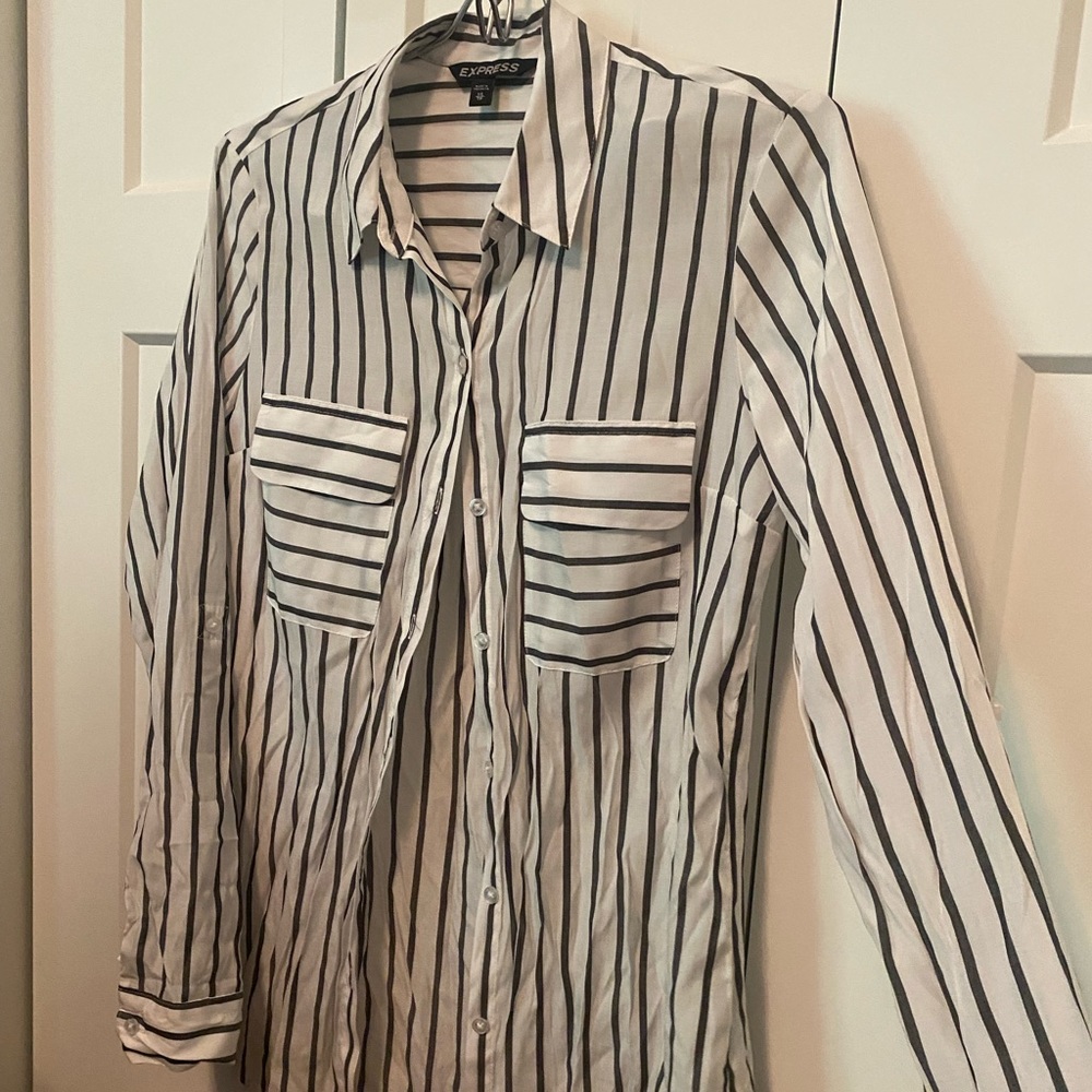 Express XS button-up blouse